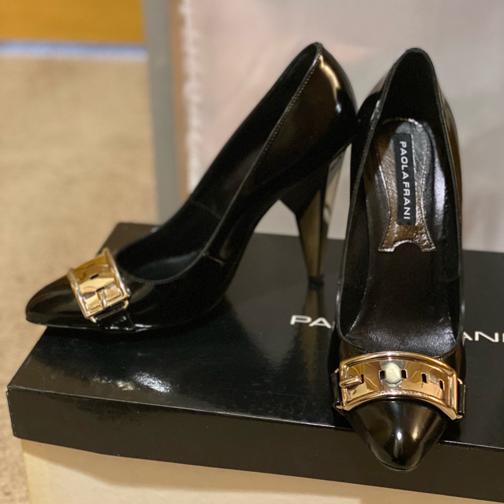 Paola Frani Black Pumps with Metallic Accents Size 6.5 Designer Italian Shoes